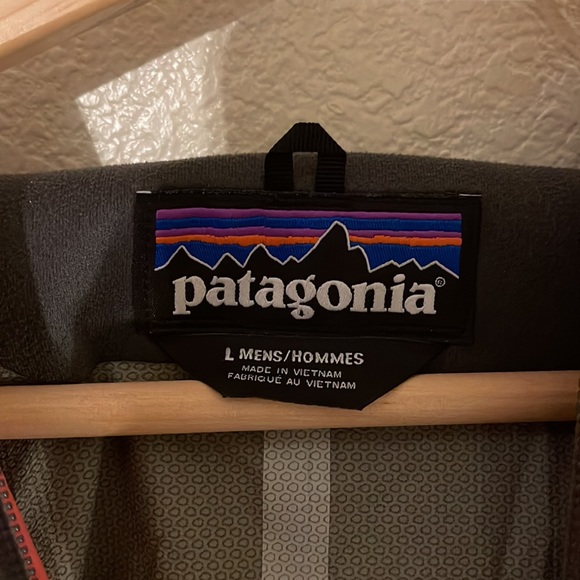 Patagonia Red Rainshadow Jacket - Picture 3 of 7